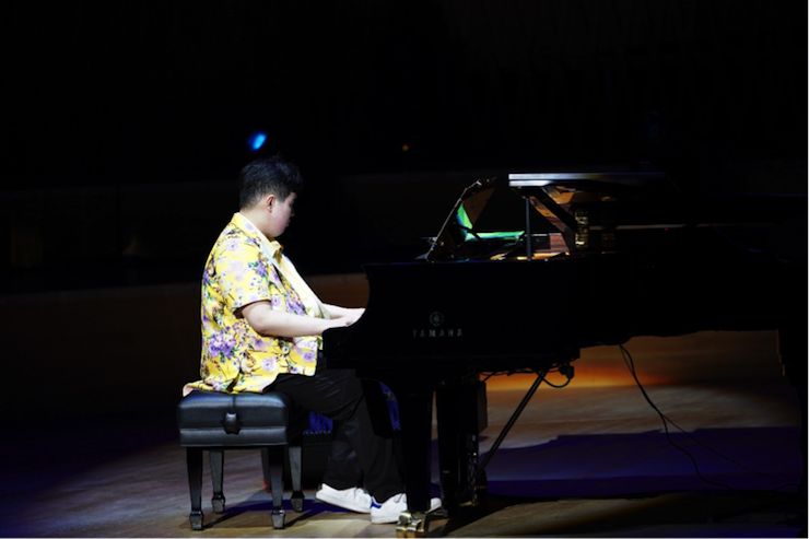 世界自闭症日，fun88乐天堂未来艺术家刘明康与他的朋友们温情奏响“音乐与梦想”慈善音乐会
