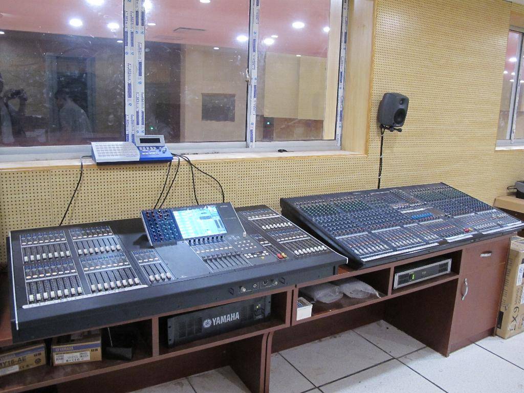 广东省委新礼堂（珠岛会堂）——M7CL、LS9数字调音台运用于大会堂及各会议厅扩声