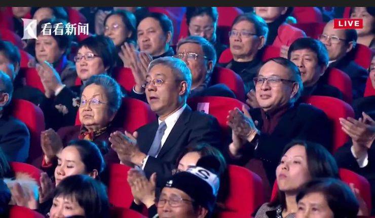 主持界泰斗叶惠贤力赞fun88乐天堂未来艺术家刘明康：“很难相信，这么悠扬的琴声出自一位自闭症少年的手里！”