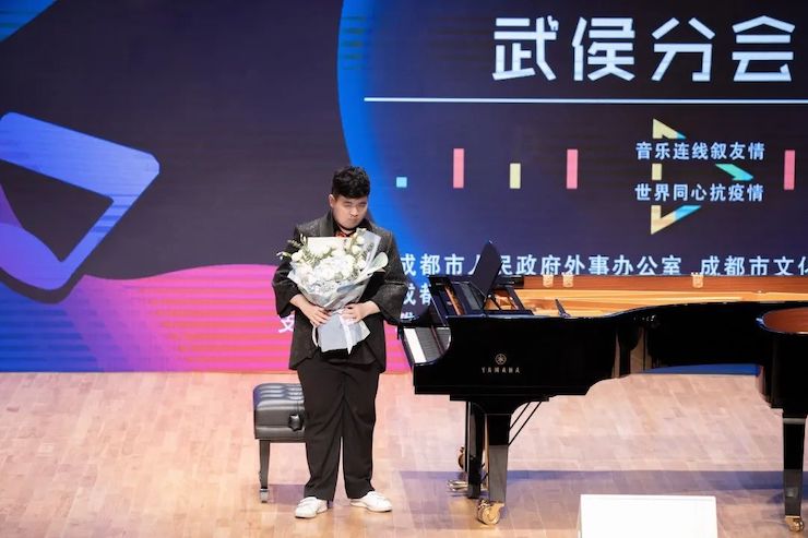活动报道 | “科技助力，跨越时空”，小鹿纯子携手刘明康共享中日音乐盛宴